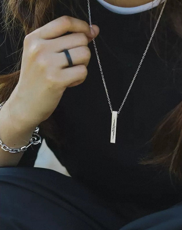 Vintage Silber Anhänger Crack S925 im minimalistischen Biker Stil